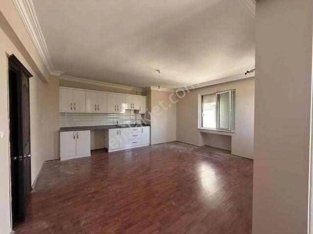 Güzeloba İlköğretim Okuluna Yakın 2+1 Önü Açık Kiralık Daire
