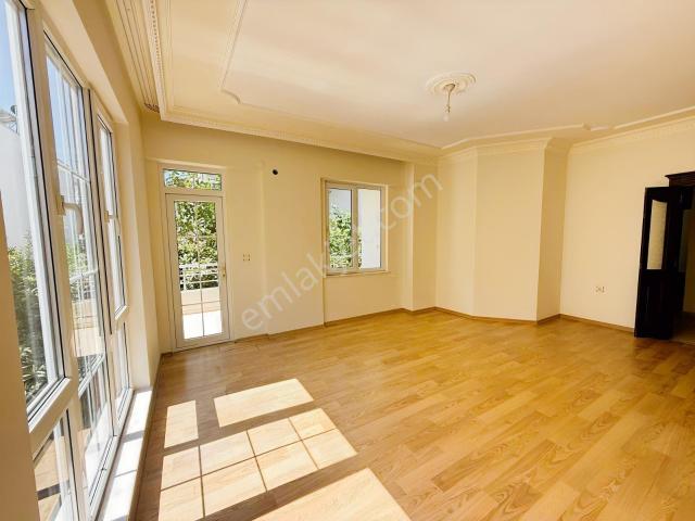 Güzeloba Merkezde 2+1 Ayrı Mutfak Kiralık Daire