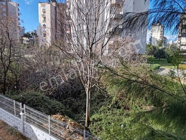 Güzeloba Merkezde Cuma Pazarı Arkası