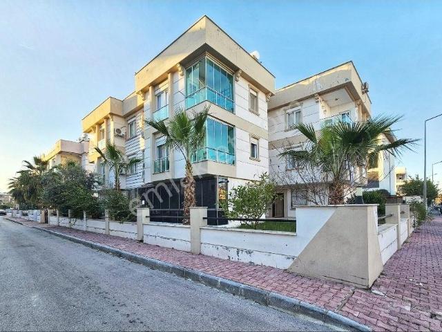 Güzeloba Merkezi Konumda 2+1 Eşyalı Kiralık Kombili Daire