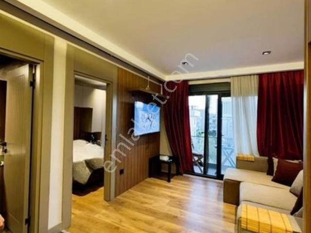 Güzeloba Merkezi Konumda Eşyalı Lüks 1+1 Daire