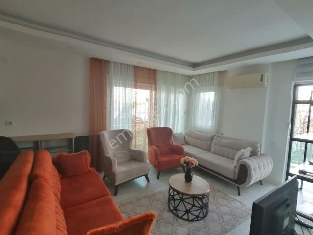 Güzeloba Mina Residenceta Havuzlu, Eşyalı Katta Kiralık 1+1