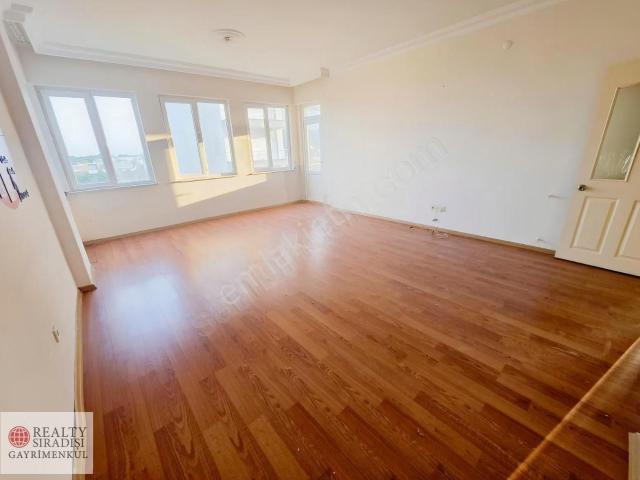 Güzeloba Site İçerisinde Havuzlu 3+1 Daire