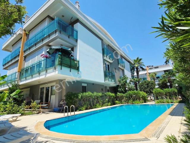 Güzelobada'havuzlu,kapalı Otoparklı,bahçeli,1+1 Eşyalı Daire