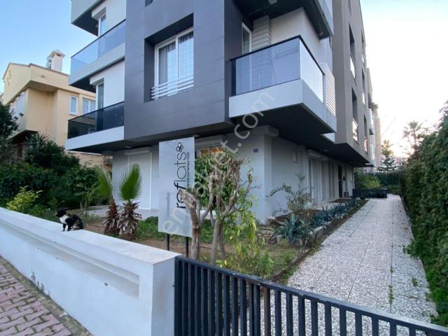 Güzeloba'da Merkezi Lokasyonda Katta Full Eşyalı Şık 1+1 Daire