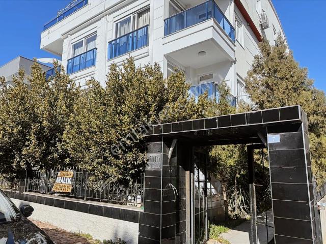 Güzeloba'da Eşyalı Kiralık Bahçe Katı 1+1 Daire