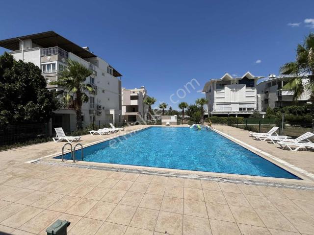 Güzelobada Havuzlu Sitede | 5+1 Triplex | Acil Satılık |