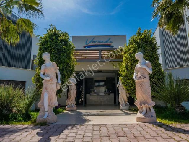 Güzeloba'da Kompleks Sitede Dubleks 1+1 Kiralık Daire