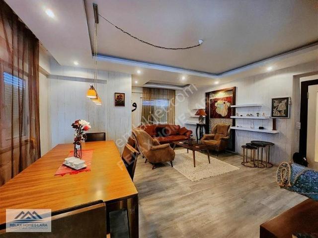 Güzeloba'da Site İçerisinde Deniz Manzaralı 3+1 Satılık Daire
