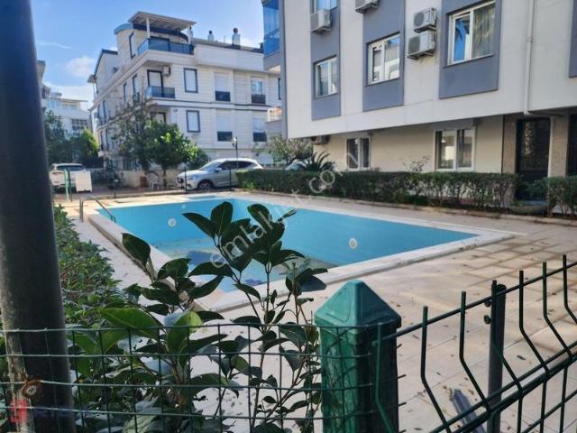 Güzeloba'da Site İçinde 2+1 Kiralık Daire