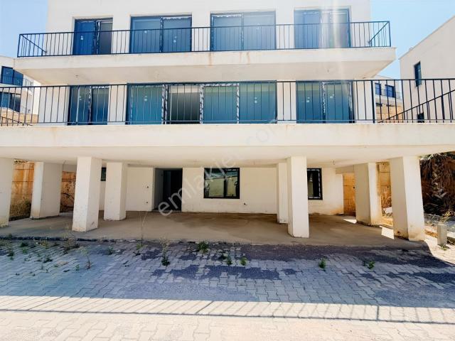 Güzelbahçe Mustafa Kemal Paşa'da Satılık Villa