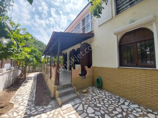 Güzelbahçe Maltepe'de Yeşillikler İçinde Kiralık 3+1 Bahçe Katı