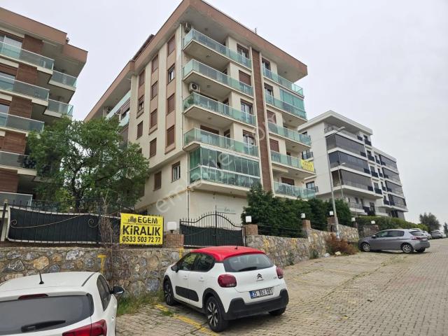 Güzelbahçe De Site İçinde Kiralık Geniş 3+1 Daire