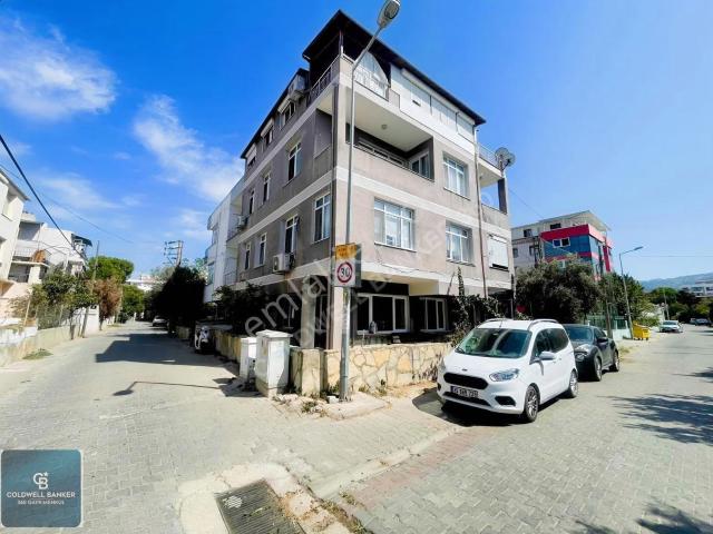Güzelbahçe Yalı'da 3+1 Kiralık Daire Denize 100 Metre