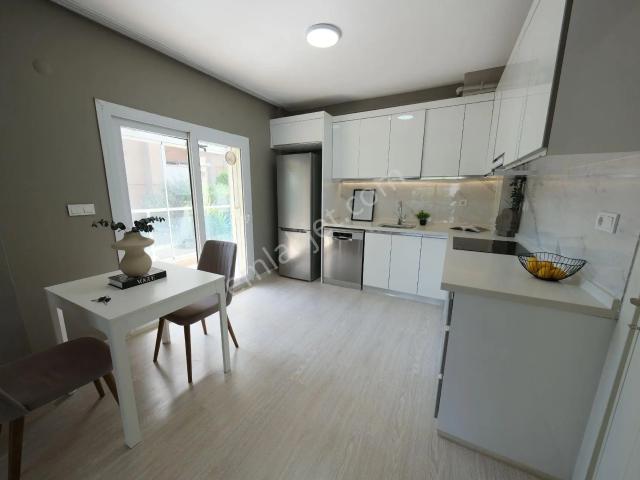 Güzelbahçe Yalıda Site İçi Bakımlı Satılık Daire