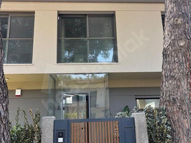 GÜZELBAHÇE YELKİ'DE KİRALIK MÜSTAKİL SIFIR VİLLA
