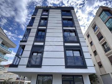 Güzelbahçe Yelki de Kiralık 2+1 Okul Bölgesinde Merkezi Konum