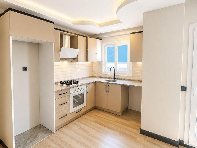 Güzelbahçede 2+1 Ara Kat Asansörlü Satılık Daire