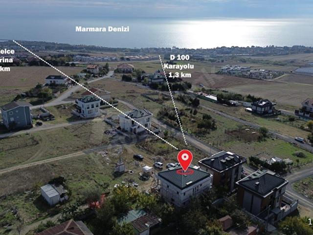 Güzelce Deniz Manzaralı Özel Yapım Taş Cepheli 4+2 Lüks Villa