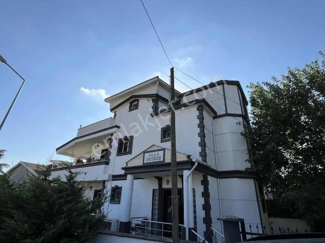 Güzelce'de Kiralık 2+1 Eşyalı Geniş Teraslı Daire