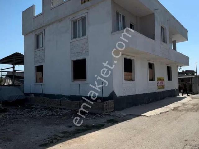 Güzelevler Mahallesinde Yeni Yapı Müstakil 2 Katlı Ev
