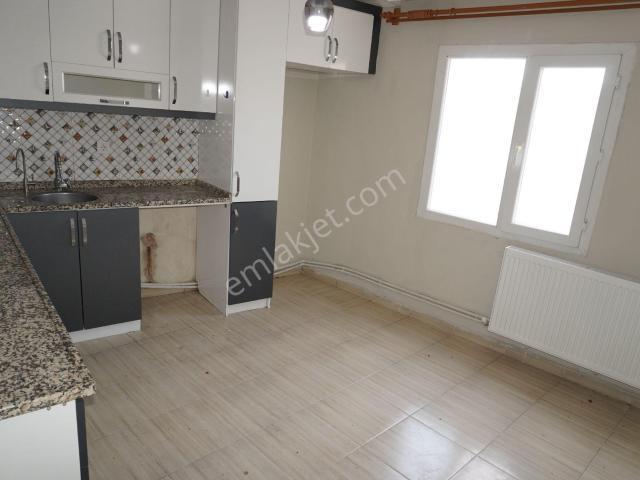 Güzeltepe Kiralık Müstakilev 2+1 Doğalgazlı+balkonlu Çiğliserkan