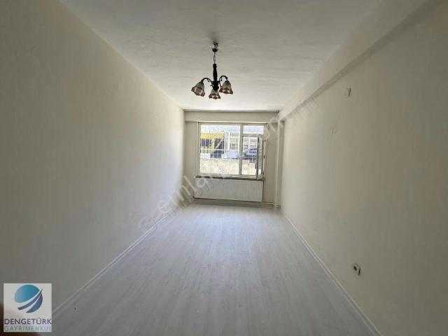 Güzeltepe Mahallesi Ana Caddeye Yakın Kiralık 2+1 Daire