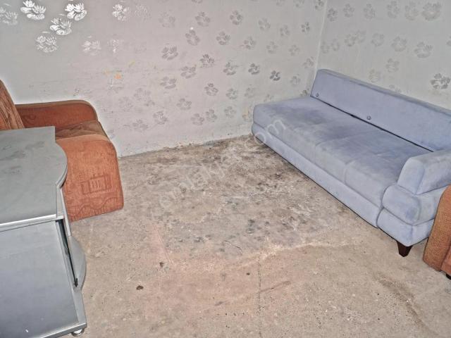 Güzeltepede Kiralık Müstakil Ev 1+1 Çiğli Serkan Emlak Dan