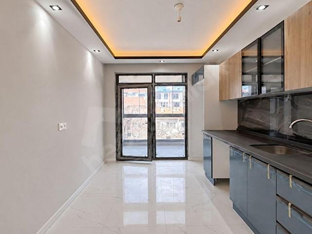 GÜZELYURT'TA TAM MERKEZİ METROBÜSE YAKIN KAÇMAZ 2+1 FIRSATI