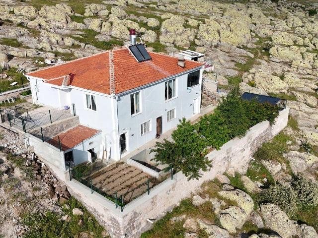Güzelyurtta Hasandağı Ve Manastır Vadisi Manzaralı Müstakil Villa