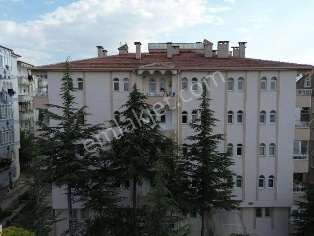 Güzelyurt Mah’nde Park Cepheli | 155 M² Brüt 135 M² Net | Şehir Manzaralı | Ön Cephe | 3+1 Kiralık