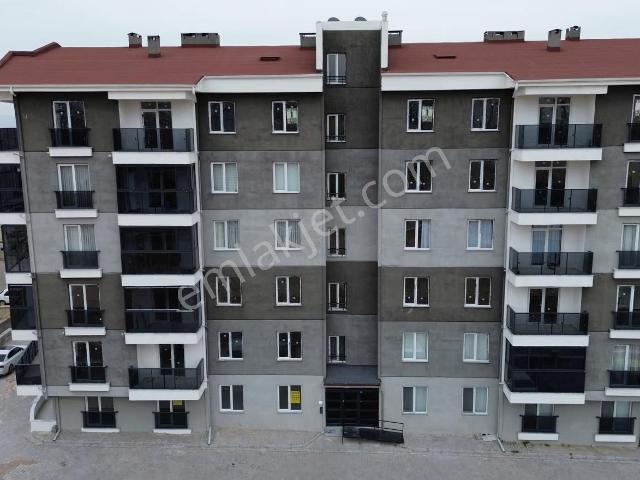 Güzelyurt Mah.giriş Kat 145 M² 3+1 Daire Satılık Taşınmaya Hazır