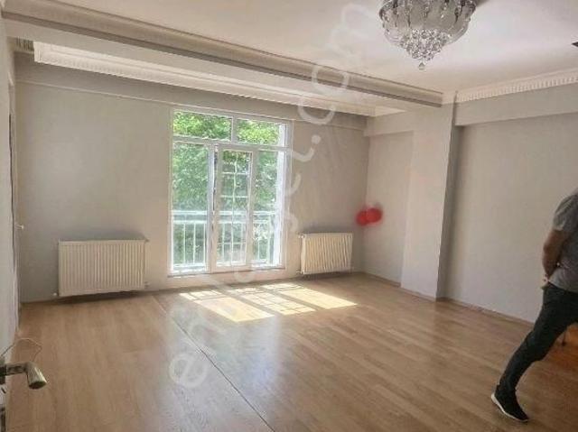 Güzelyurt Metrobüse 2 Dakika Yürüme 3+1.130m2 Kiralık Daire