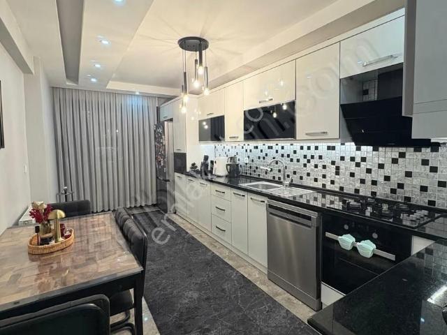 Güzelyurt Mh.site İçerisinde 3+1 Full Lüx Masrafsız Geniş Daire