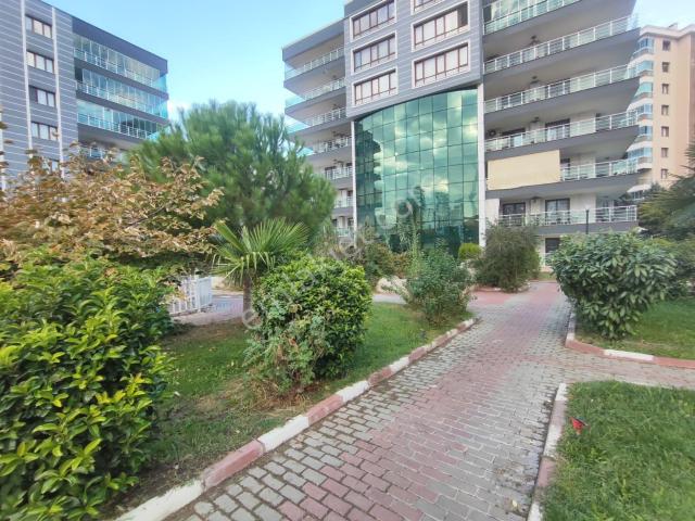 Güzelyurt Saray3 Sitesinde Panoramik Manzaralı 200 M² Lüks Daire
