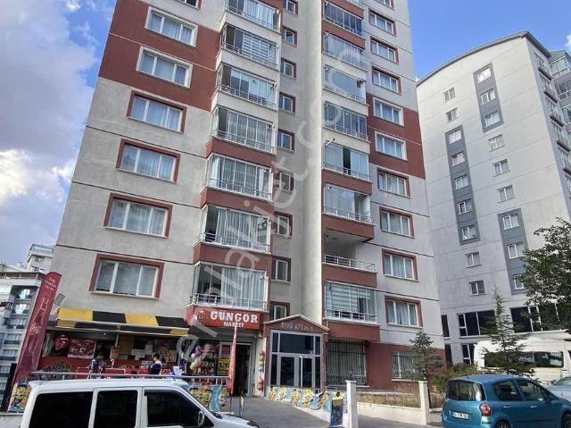 Güzelyakada Lüks Yapılı Kaçırılmaz Fırsat 3+1 Satılık Daire!