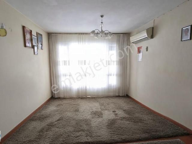 Güzelyalı Caddenin Bir Arkası 3+1 Gerçek Yüksek Giriş Doğalgaz