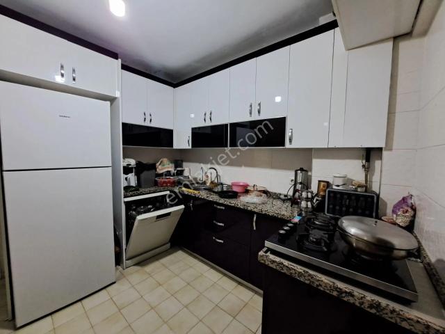 Güzelyalı'da Kiralık 171 M² Geniş 3+1 Daire