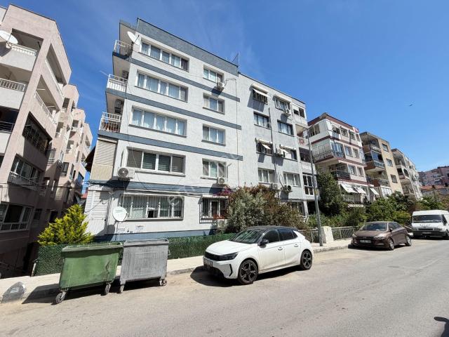 Güzelyalı'da Metroya Yakın, 85m² Net, Doğalgazlı, 3+1 Daire