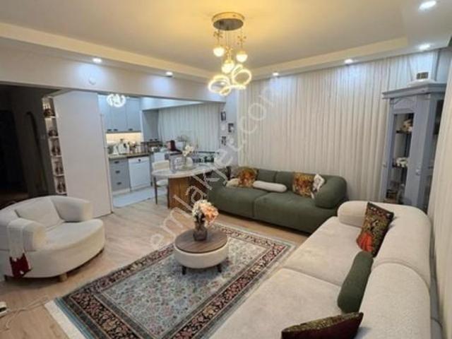 Güzelyalı'da Park Cepheli 3+1 Full Tadilatlı