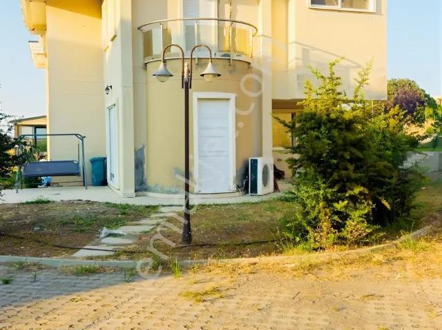 Güzelyalı Doğa Konaklarında Boğaz Manzaralı Kiralık Villa