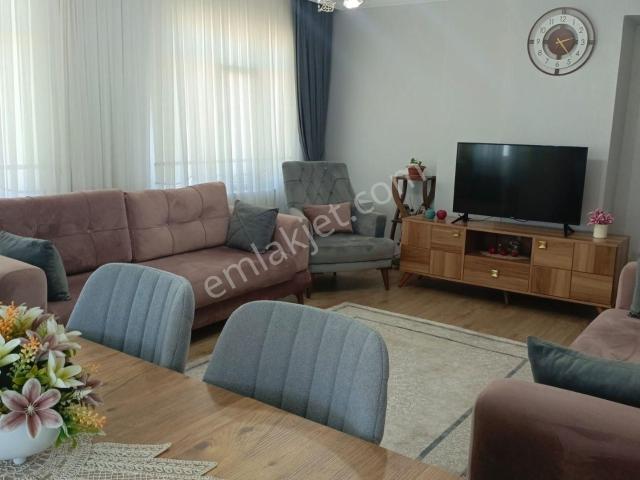 Güzelyalı Güven Emlaktan Merkezi Konum Acil Satılık 120 M 3+1 Daire