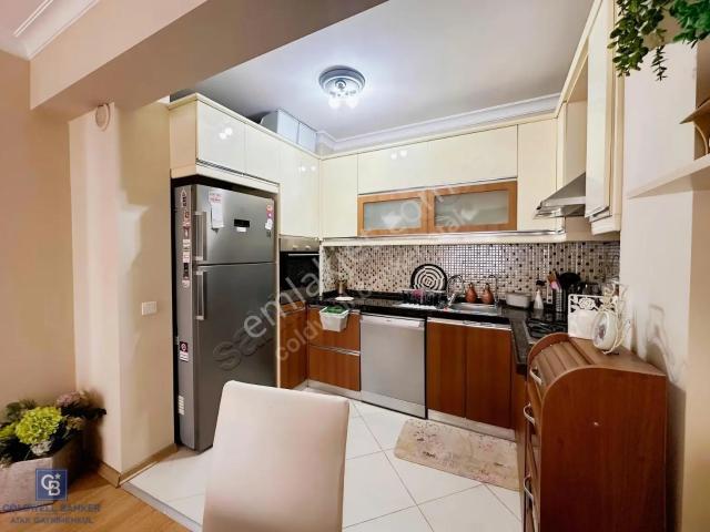 Güzelyalı İstinye Park Yakını Eşyalı Kiralık Fırsat Daire