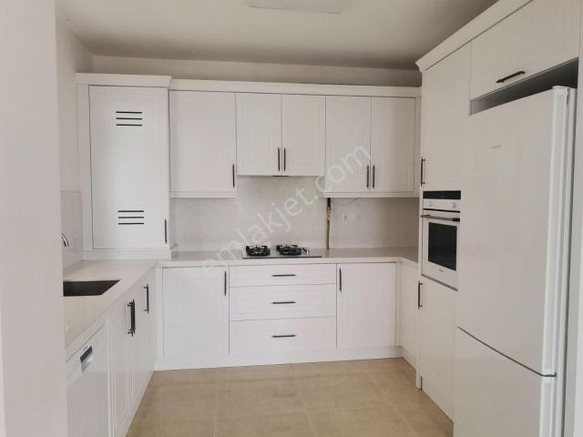 Güzelyalı Mah. 3+1 Kiralik Lüks Daire