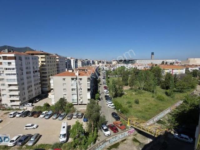 Güzelyalı Önü Açık Asansör Otopark İçi Yapılı