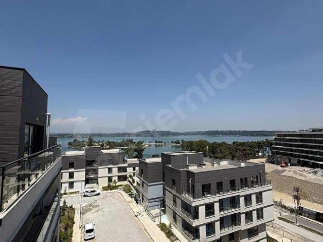 GÜZELYALI TOKİ DE FULL GÖL MANZARALI EXTRALI 4+1 KİRALIK DAİRE