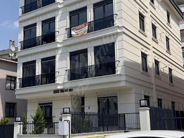 GÜZELYALIDA SIFIR BİNADA DENİZ MANZARALI KAPALI OTOPARKLI