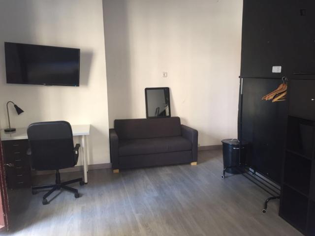 h5 Single room, exterior with balcony and beautiful views