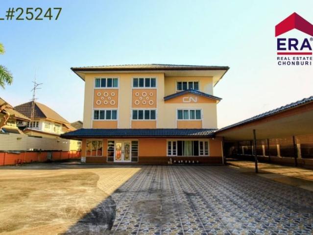 ขายบ้านเดี่ยว 3 ชั้น หลังมุม ที่ดิน 252 ตร.วา หมู่บ้านสามมุขธานี อ่างศิลา ใกล้หาดบางแสน