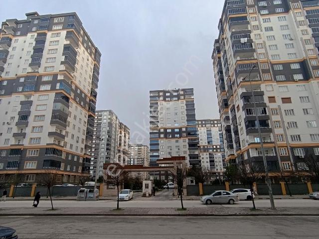 H.arslan'dan Şahintepe'de Tramvay'a Yakın Ara Kat 3+1